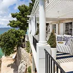 Villa Mey\'S Place On The Beach